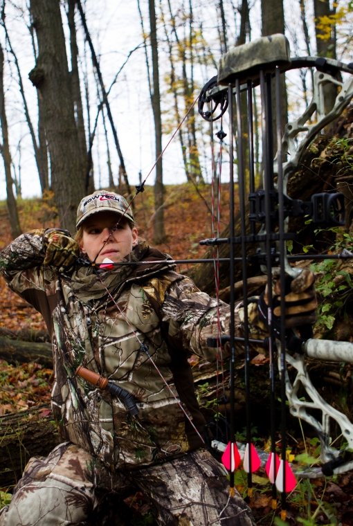 Letting go of with release aids, an archer sets up