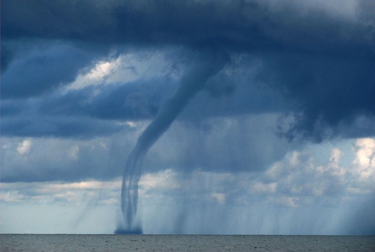 A Lake Ontario waterspout