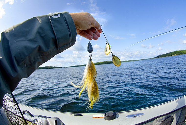 Speed spinning for muskie - Ontario OUT of DOORS