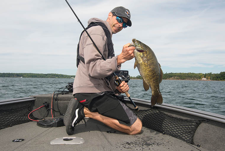 Traversing The Bronzeback Corridor for smallmouth - Ontario OUT of DOORS