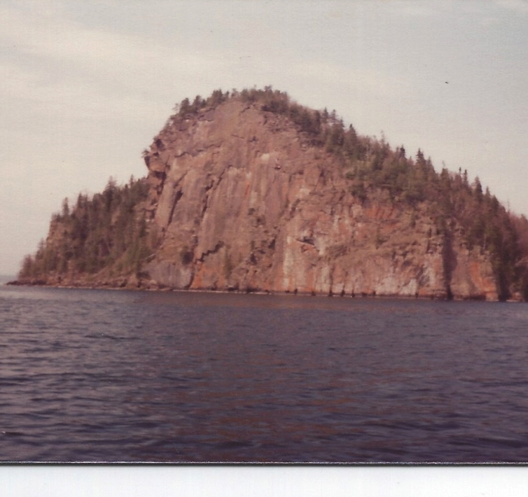 Lake Nipigon Otter Head